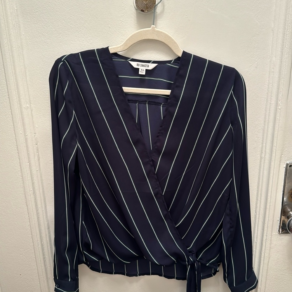 BB Dakota long sleeve blouse